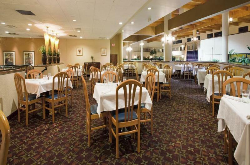 Ramada Inn Lafayette Conference Center ร้านอาหาร รูปภาพ